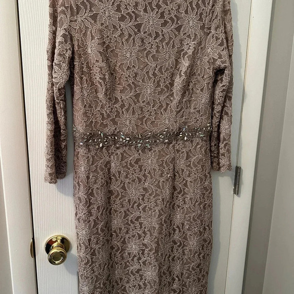 Jackie Jon New York Women Champagne Lace 3/4 Sleeve Beaded Dress, Size 12 Formal - Picture 5 of 7